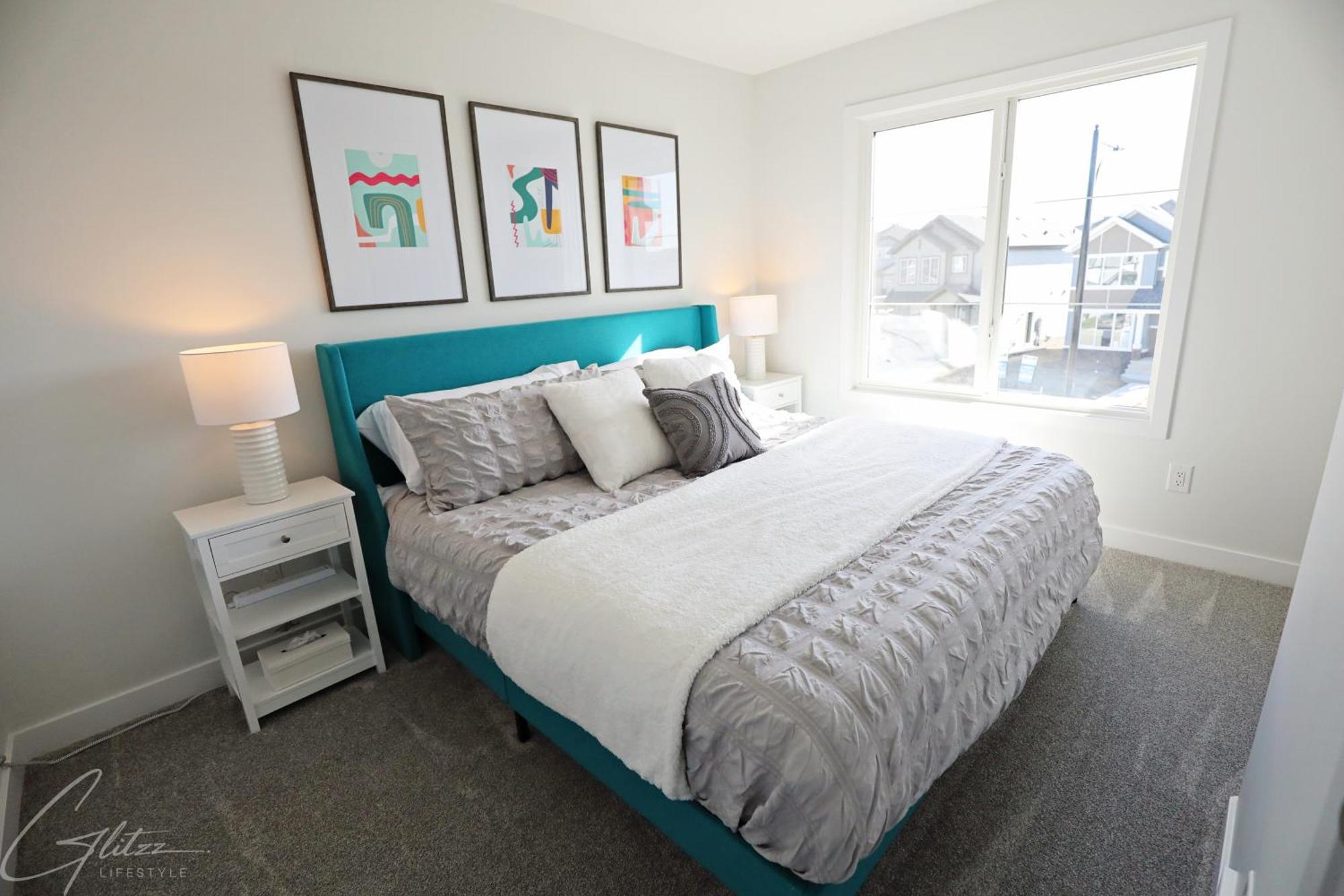 Beautiful Home With 4 King Beds,Airport,Disney+ Эдмонтон Экстерьер фото